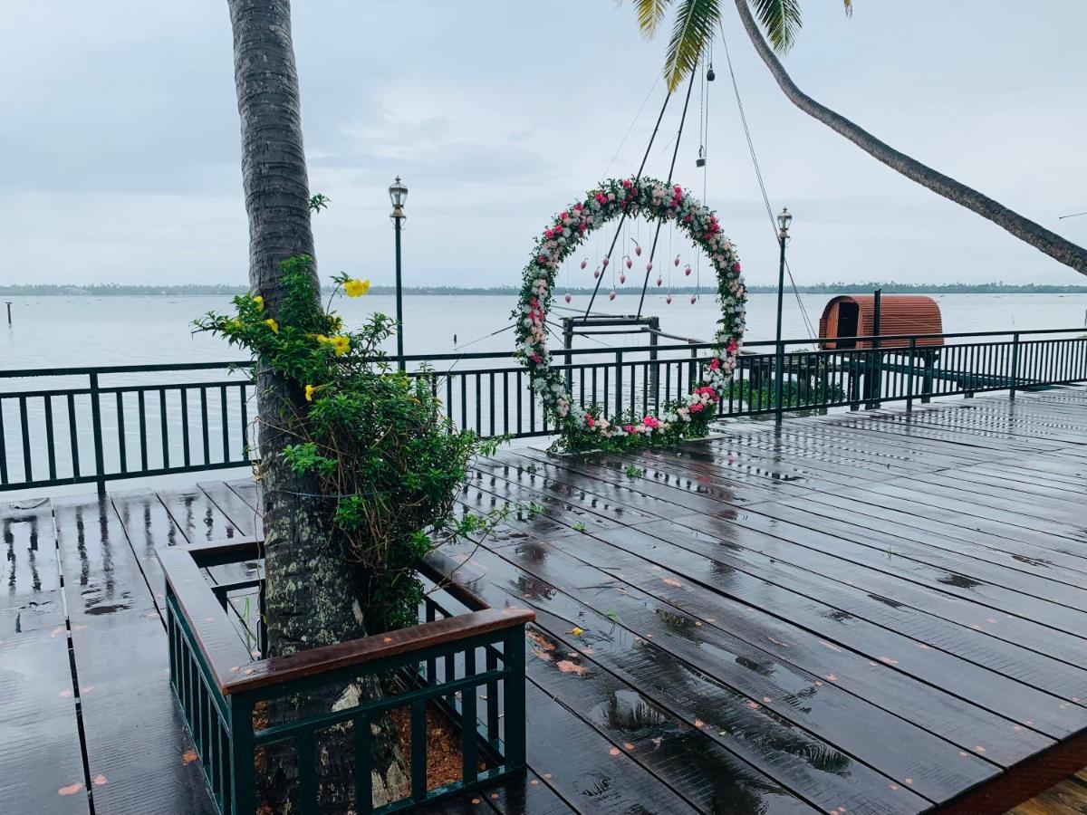 Kallanchery Retreat Kochi Ngoại thất bức ảnh