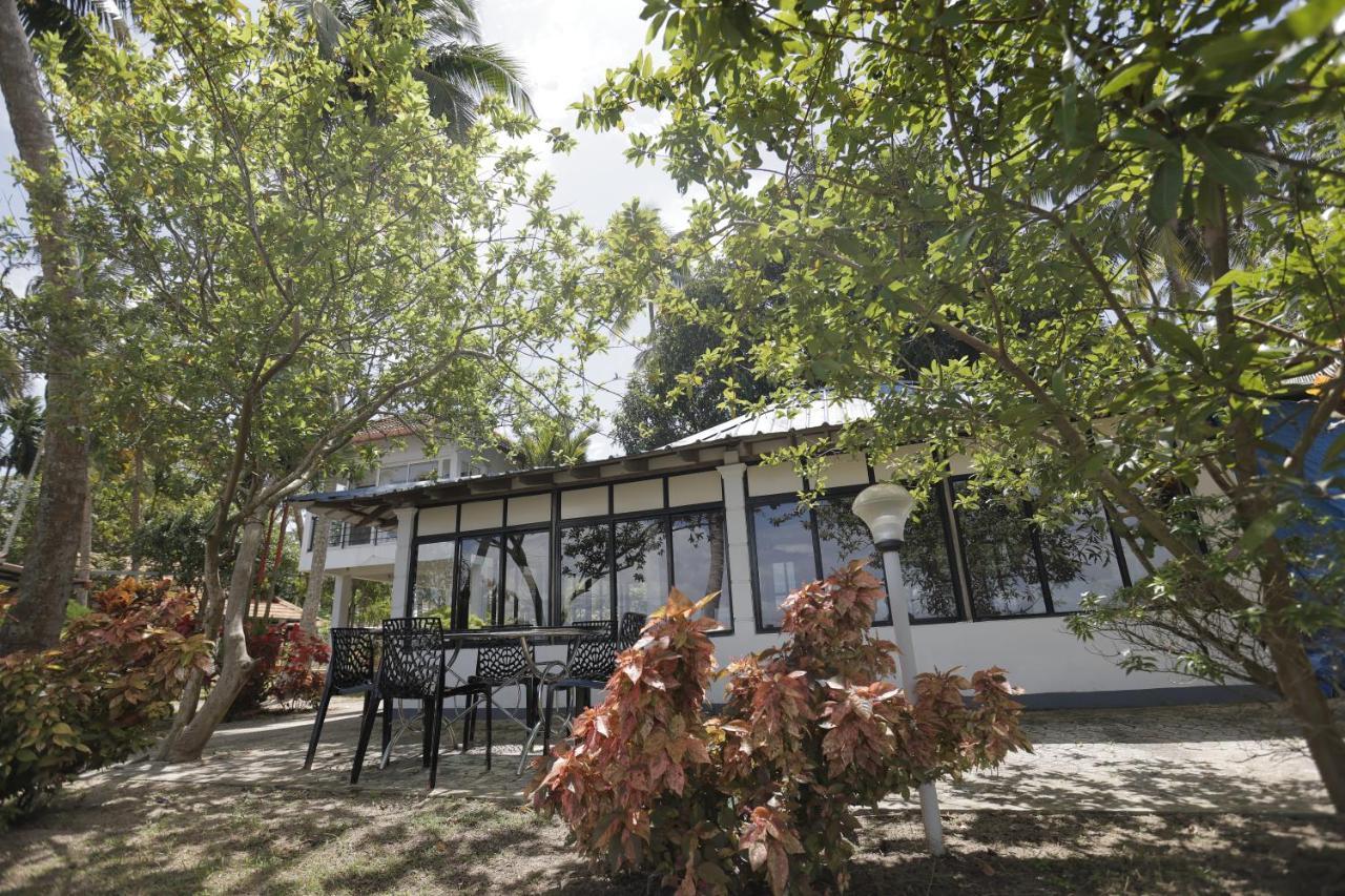 Kallanchery Retreat Kochi Ngoại thất bức ảnh