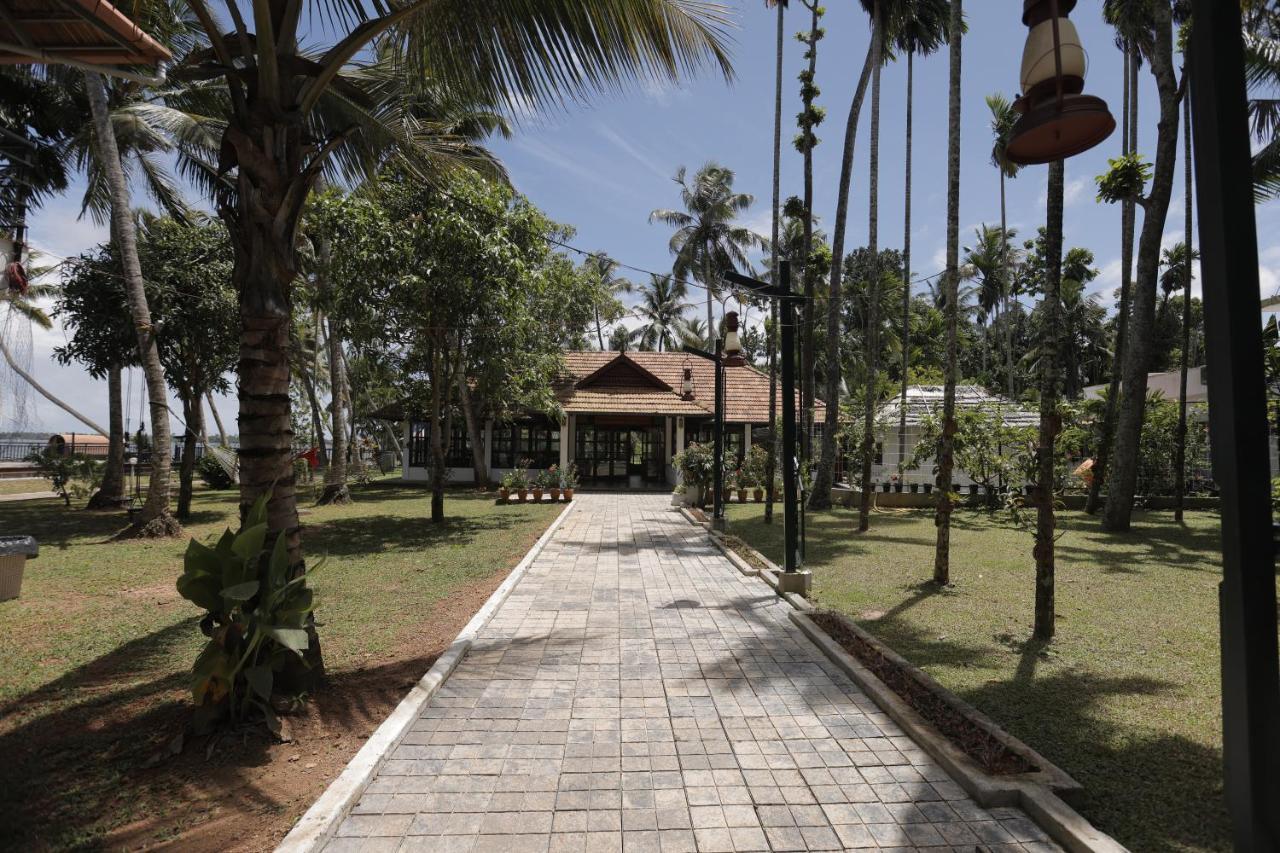 Kallanchery Retreat Kochi Ngoại thất bức ảnh